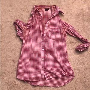 Cold shoulder button down